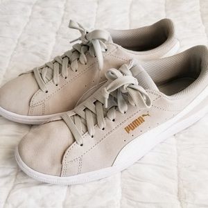 NWOT Puma Taupe Suede Sneakers 9.5